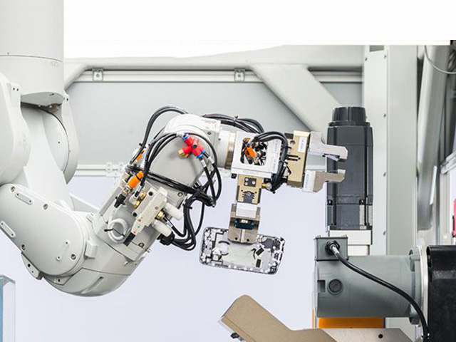 Daisy, Apple’s new robot for recycling iPhones