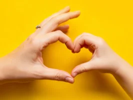 بسته اینترنت تخفیفی و مکالمه رایگان ایرانسل به مناسبت روز مادر